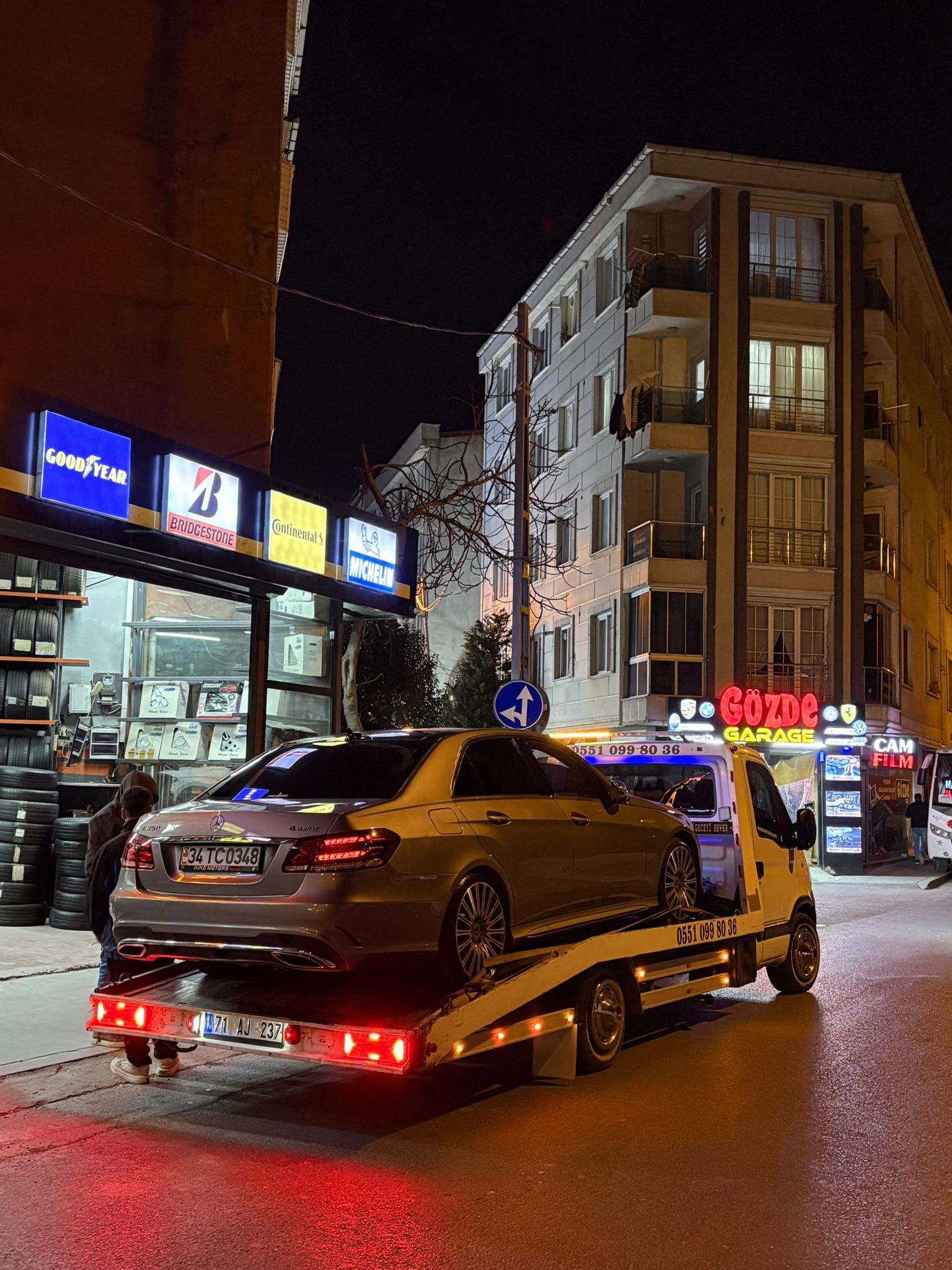 Çelebi Oto Kurtarma - Gece Mercedes çekici hizmeti