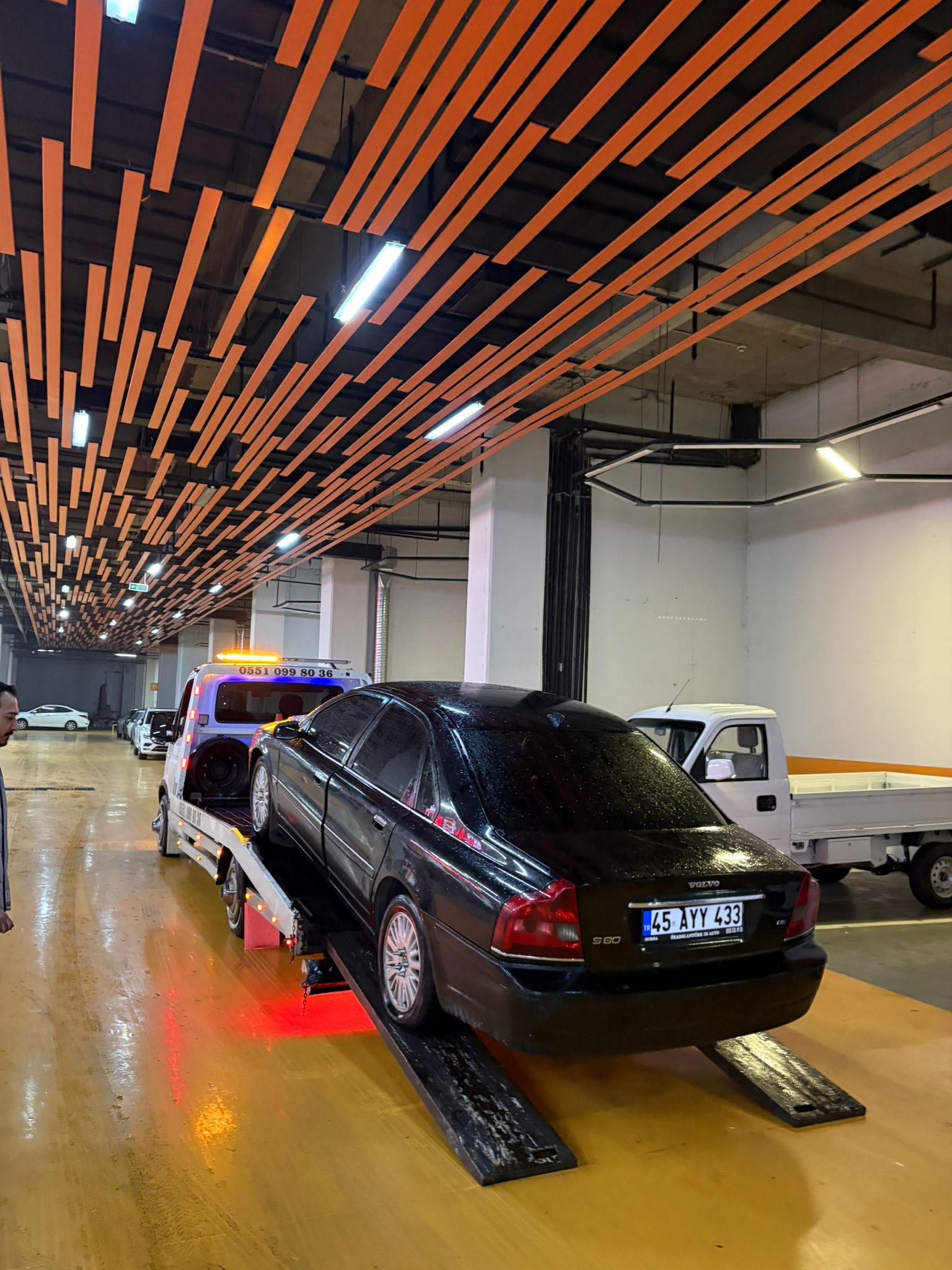 Çelebi Oto Kurtarma - Kapalı otopark araç çekimi